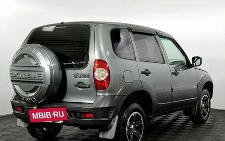 Chevrolet Niva I рестайлинг, 2018 год, 885 000 рублей, 6 фотография