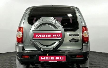 Chevrolet Niva I рестайлинг, 2018 год, 885 000 рублей, 7 фотография
