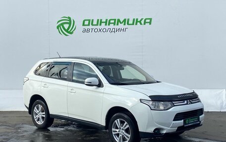 Mitsubishi Outlander III рестайлинг 3, 2012 год, 750 000 рублей, 3 фотография