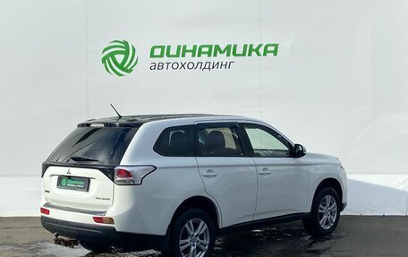 Mitsubishi Outlander III рестайлинг 3, 2012 год, 750 000 рублей, 5 фотография