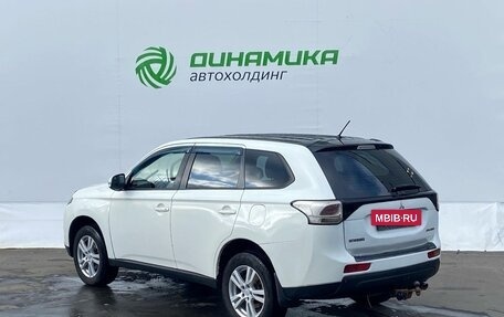 Mitsubishi Outlander III рестайлинг 3, 2012 год, 750 000 рублей, 7 фотография