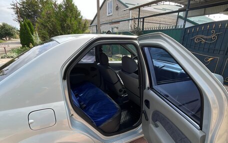 Renault Logan I, 2006 год, 300 000 рублей, 3 фотография