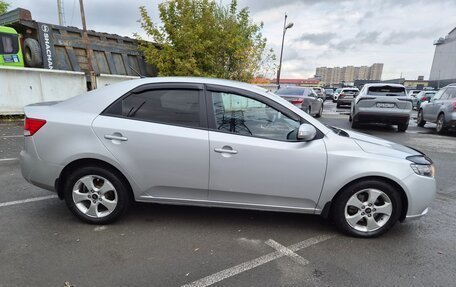 KIA Cerato III, 2009 год, 700 000 рублей, 2 фотография