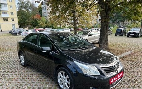 Toyota Avensis III рестайлинг, 2011 год, 800 000 рублей, 2 фотография