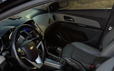 Chevrolet Cruze II, 2011 год, 800 000 рублей, 7 фотография