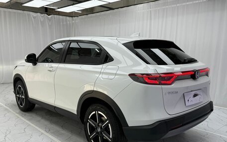 Honda Vezel, 2023 год, 1 360 000 рублей, 4 фотография