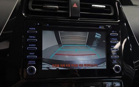 Toyota Prius IV XW50, 2019 год, 2 100 000 рублей, 16 фотография