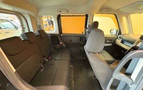 Toyota Roomy I, 2023 год, 750 000 рублей, 10 фотография