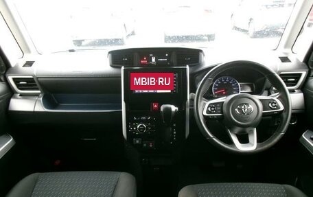 Toyota Roomy I, 2023 год, 750 000 рублей, 10 фотография