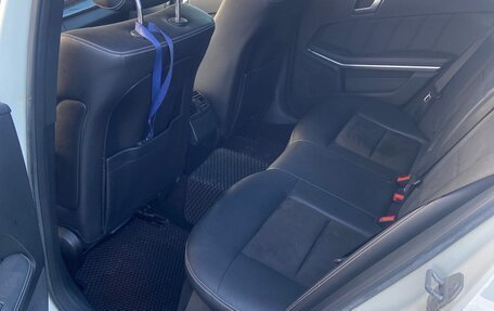 Mercedes-Benz E-Класс, 2011 год, 1 500 000 рублей, 8 фотография
