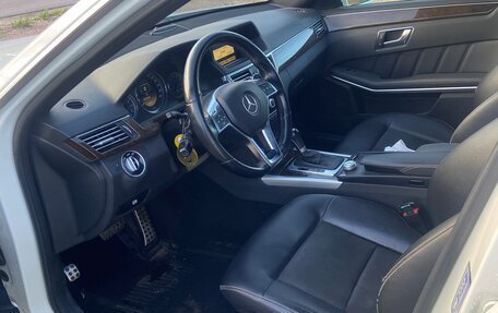Mercedes-Benz E-Класс, 2011 год, 1 500 000 рублей, 5 фотография