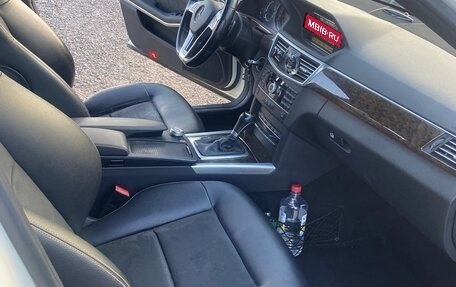 Mercedes-Benz E-Класс, 2011 год, 1 500 000 рублей, 6 фотография