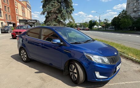 KIA Rio III рестайлинг, 2013 год, 850 000 рублей, 2 фотография