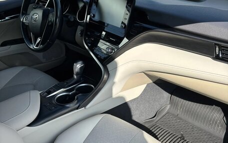 Toyota Camry, 2021 год, 3 450 000 рублей, 5 фотография