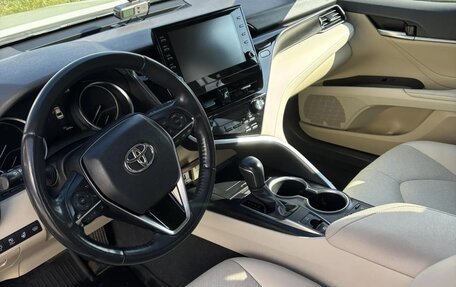 Toyota Camry, 2021 год, 3 450 000 рублей, 6 фотография