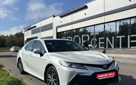 Toyota Camry, 2021 год, 3 450 000 рублей, 8 фотография