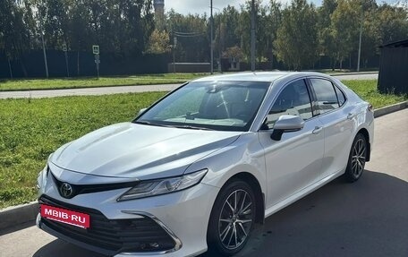 Toyota Camry, 2021 год, 3 450 000 рублей, 15 фотография