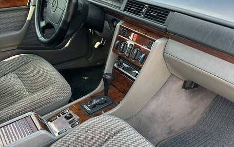 Mercedes-Benz W124, 1993 год, 1 650 000 рублей, 17 фотография
