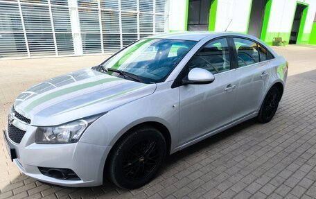 Chevrolet Cruze II, 2010 год, 780 000 рублей, 6 фотография