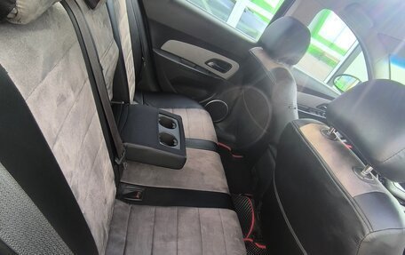 Chevrolet Cruze II, 2010 год, 780 000 рублей, 11 фотография