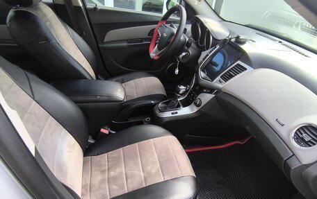 Chevrolet Cruze II, 2010 год, 780 000 рублей, 13 фотография