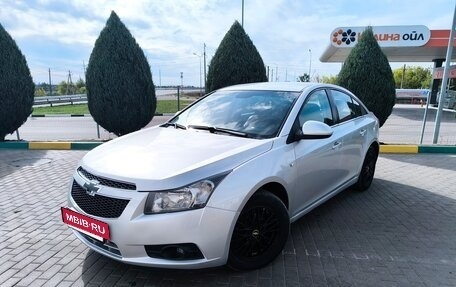 Chevrolet Cruze II, 2010 год, 780 000 рублей, 2 фотография