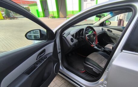 Chevrolet Cruze II, 2010 год, 780 000 рублей, 14 фотография