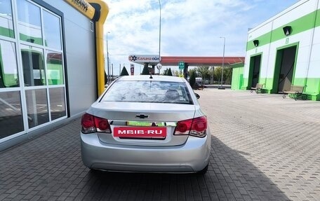 Chevrolet Cruze II, 2010 год, 780 000 рублей, 9 фотография