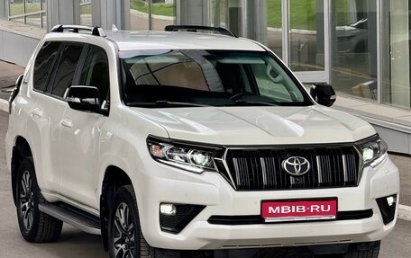 Toyota Land Cruiser Prado 150 рестайлинг 2, 2021 год, 6 490 000 рублей, 1 фотография