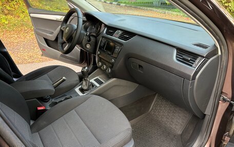 Skoda Octavia, 2015 год, 900 000 рублей, 10 фотография