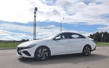 Hyundai Elantra, 2025 год, 2 290 000 рублей, 3 фотография