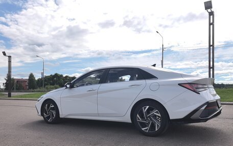 Hyundai Elantra, 2025 год, 2 290 000 рублей, 4 фотография