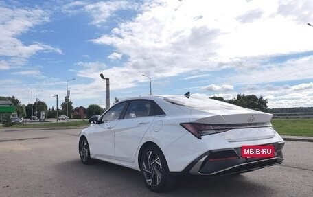 Hyundai Elantra, 2025 год, 2 290 000 рублей, 6 фотография
