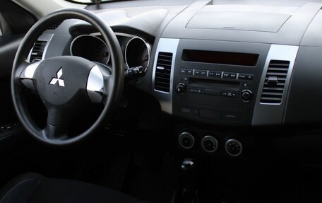 Mitsubishi Outlander III рестайлинг 3, 2008 год, 899 000 рублей, 15 фотография