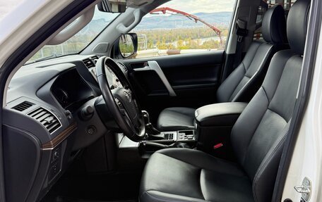 Toyota Land Cruiser Prado 150 рестайлинг 2, 2021 год, 6 490 000 рублей, 11 фотография