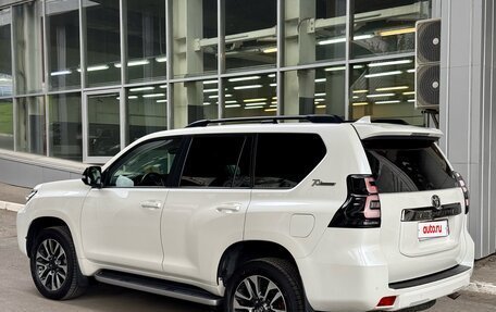 Toyota Land Cruiser Prado 150 рестайлинг 2, 2021 год, 6 490 000 рублей, 7 фотография