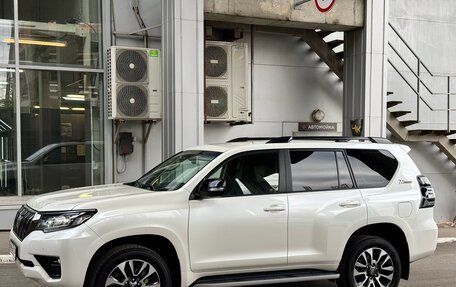 Toyota Land Cruiser Prado 150 рестайлинг 2, 2021 год, 6 490 000 рублей, 17 фотография