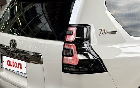 Toyota Land Cruiser Prado 150 рестайлинг 2, 2021 год, 6 490 000 рублей, 31 фотография