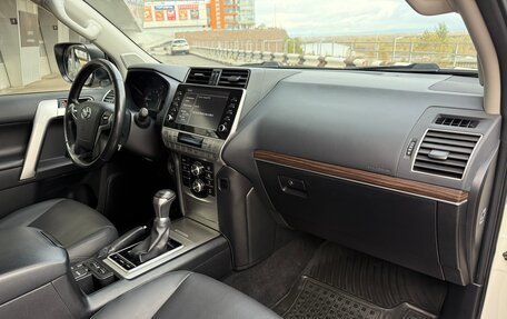 Toyota Land Cruiser Prado 150 рестайлинг 2, 2021 год, 6 490 000 рублей, 37 фотография