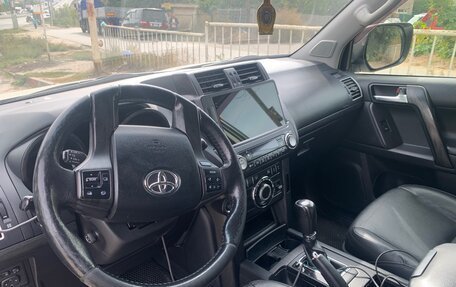 Toyota Land Cruiser Prado 150 рестайлинг 2, 2016 год, 3 550 000 рублей, 8 фотография