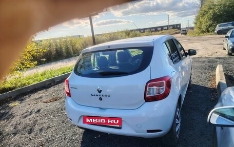 Renault Sandero II рестайлинг, 2019 год, 880 000 рублей, 3 фотография