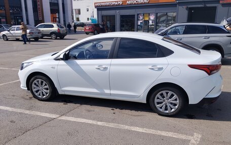 Hyundai Solaris II рестайлинг, 2021 год, 1 450 000 рублей, 4 фотография