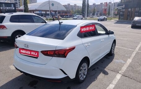 Hyundai Solaris II рестайлинг, 2021 год, 1 450 000 рублей, 6 фотография