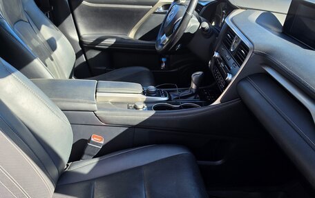 Lexus RX IV рестайлинг, 2019 год, 4 290 000 рублей, 12 фотография