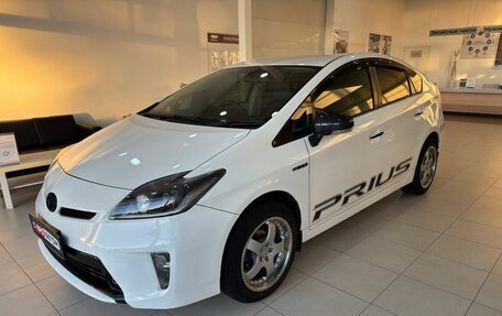 Toyota Prius, 2012 год, 1 129 900 рублей, 3 фотография