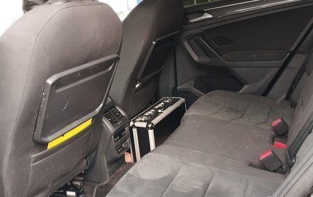 Volkswagen Tiguan II, 2020 год, 2 650 000 рублей, 7 фотография