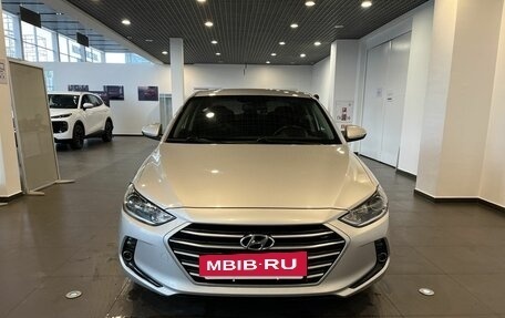 Hyundai Elantra VI рестайлинг, 2018 год, 1 235 000 рублей, 8 фотография
