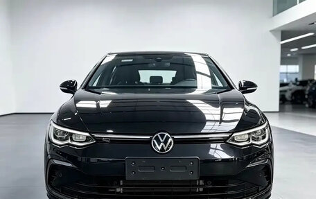 Volkswagen Golf VIII, 2023 год, 1 980 008 рублей, 2 фотография