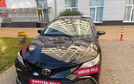 Toyota Camry, 2021 год, 3 400 000 рублей, 5 фотография