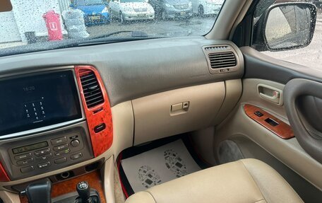 Toyota Land Cruiser 100 рестайлинг 2, 2000 год, 1 499 999 рублей, 18 фотография